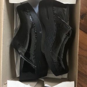 dansko clogs